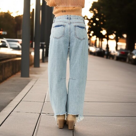 Special A High Rise Light Wash Barrel Jeans SZ 29/9 NWT - Picture 3 of 12